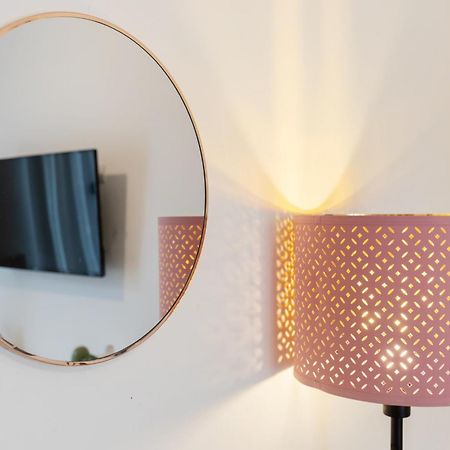 Duomo - Citylife Pink Vintage Apt Center Milan Apartment ภายนอก รูปภาพ